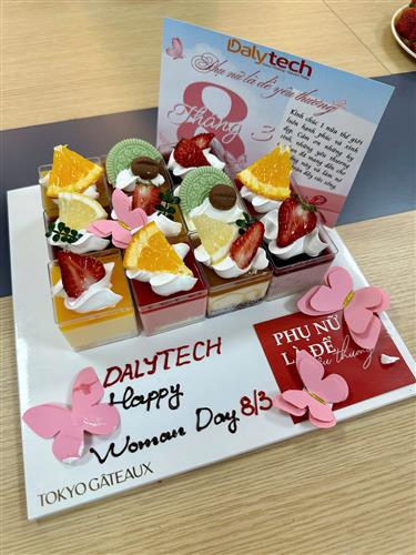 KHÔNG KHÍ VUI TƯƠI CHÀO MỪNG NGÀY 8/3 TẠI DALYTECH