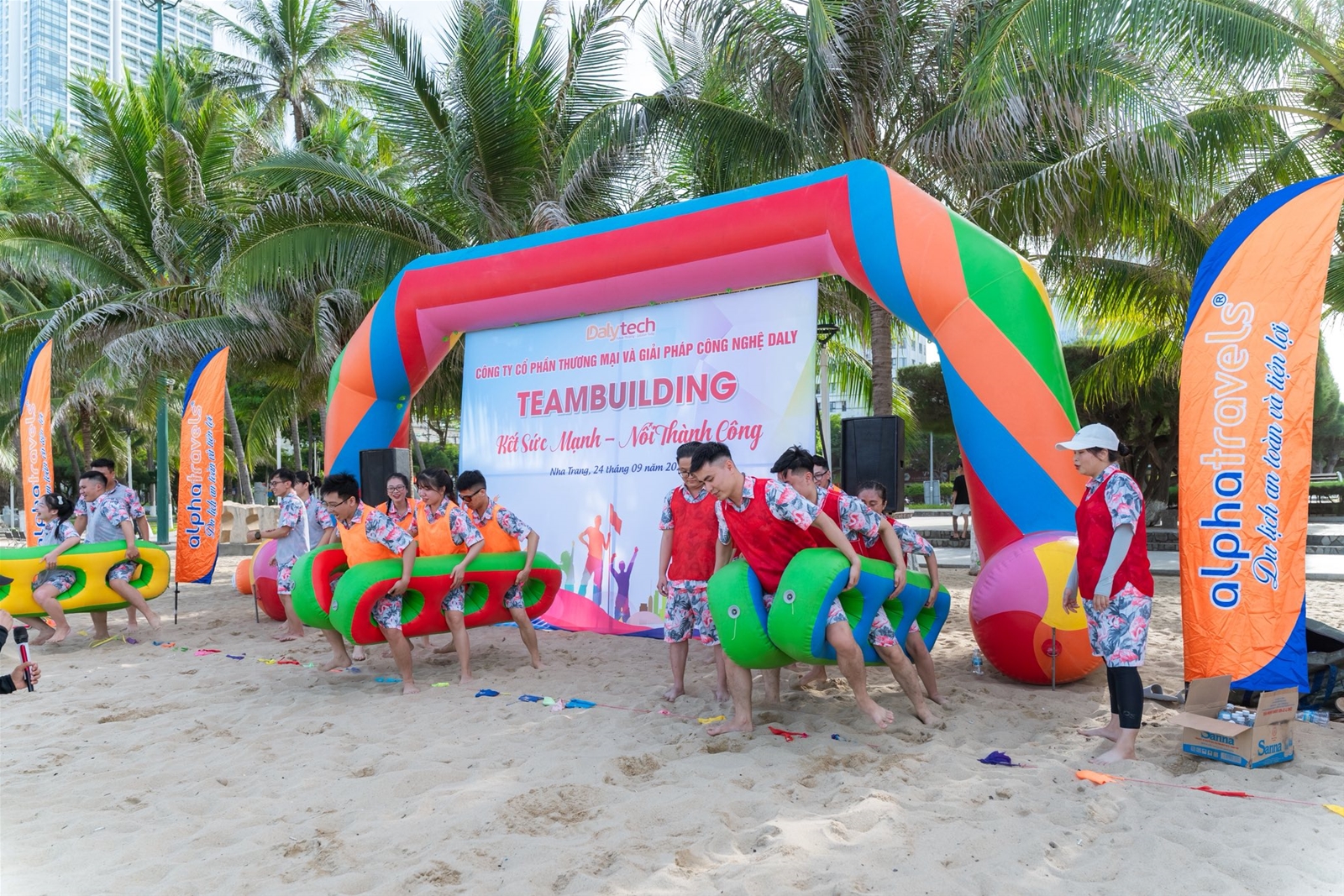 DU LỊCH 2025 - GALA KỶ NIỆM 8 NĂM THÀNH LẬP CÔNG TY