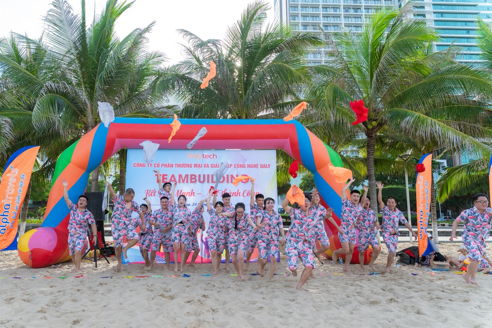 DU LỊCH 2025 - GALA KỶ NIỆM 8 NĂM THÀNH LẬP CÔNG TY