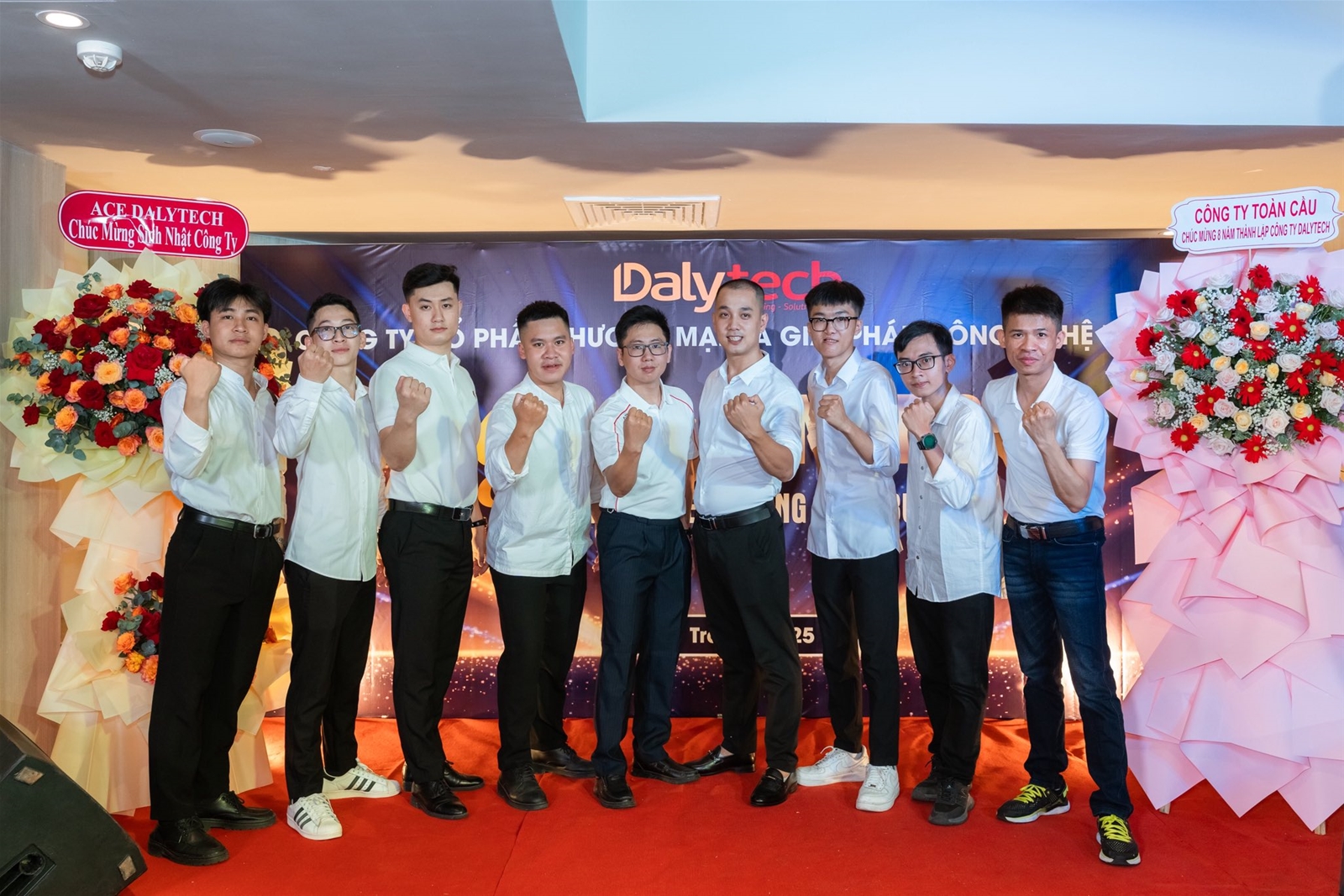 DU LỊCH 2025 - GALA KỶ NIỆM 8 NĂM THÀNH LẬP CÔNG TY