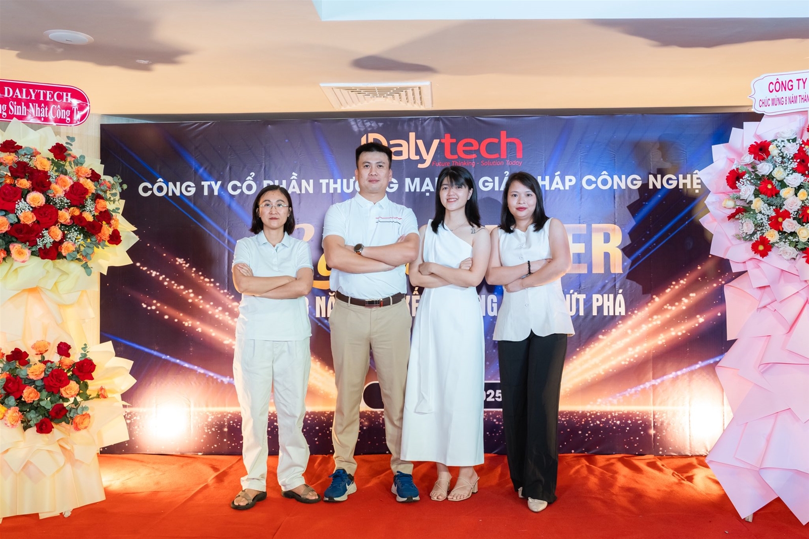 DU LỊCH 2025 - GALA KỶ NIỆM 8 NĂM THÀNH LẬP CÔNG TY