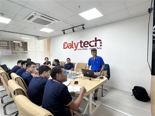 DALYTECH PHỐI HỢP RIELLO ĐÀO TẠO NÂNG CAO VỀ UPS